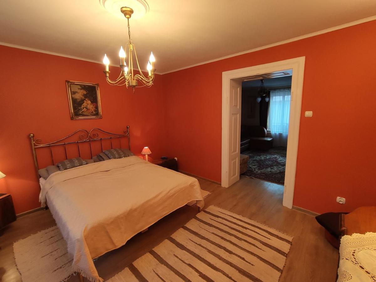 Dom Pod Zegarem Apartment Przemysl Exterior photo