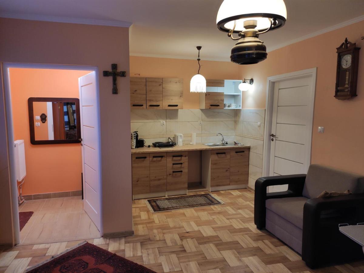 Dom Pod Zegarem Apartment Przemysl Exterior photo